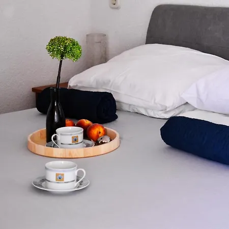 Vujica, Okrug Gornji *