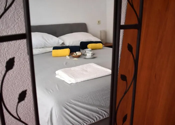 Vujica, Okrug Gornji Διαμέρισμα *